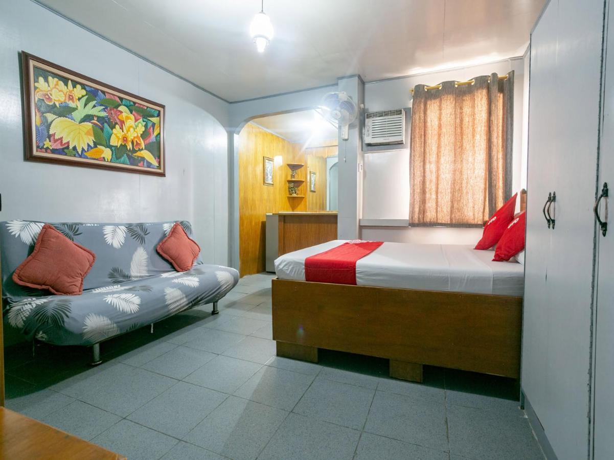 Oyo 722 Slouch Hat Inn Manila Exterior photo