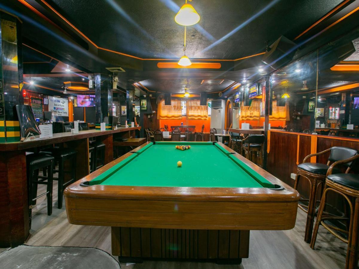 Oyo 722 Slouch Hat Inn Manila Exterior photo