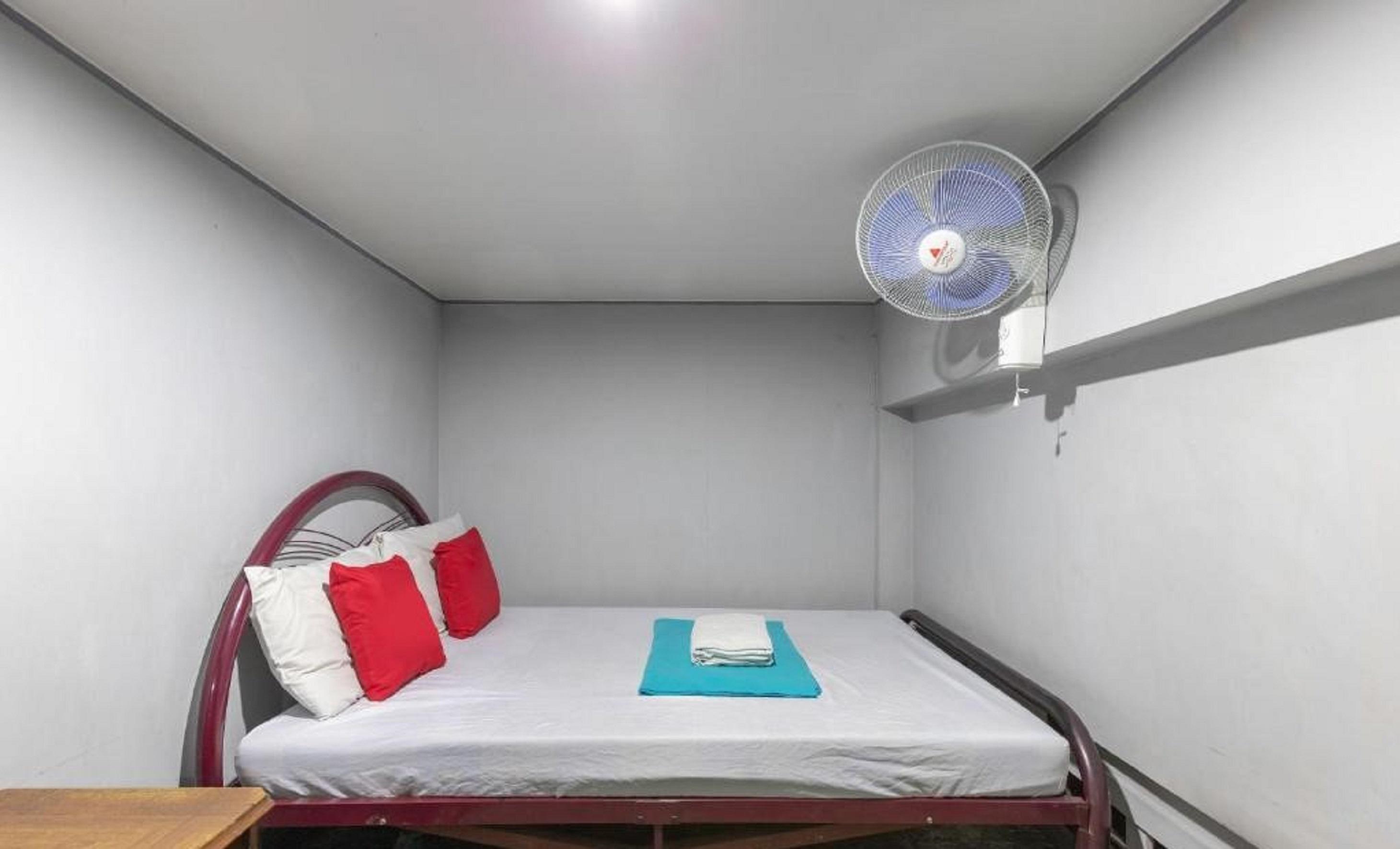 Oyo 722 Slouch Hat Inn Manila Exterior photo