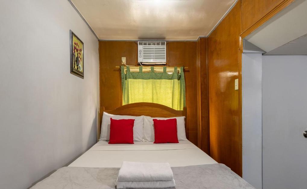 Oyo 722 Slouch Hat Inn Manila Exterior photo