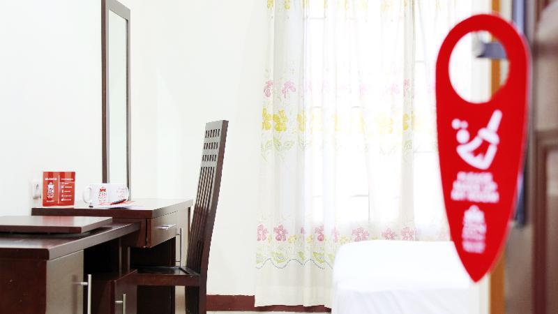 Oyo 722 Slouch Hat Inn Manila Exterior photo